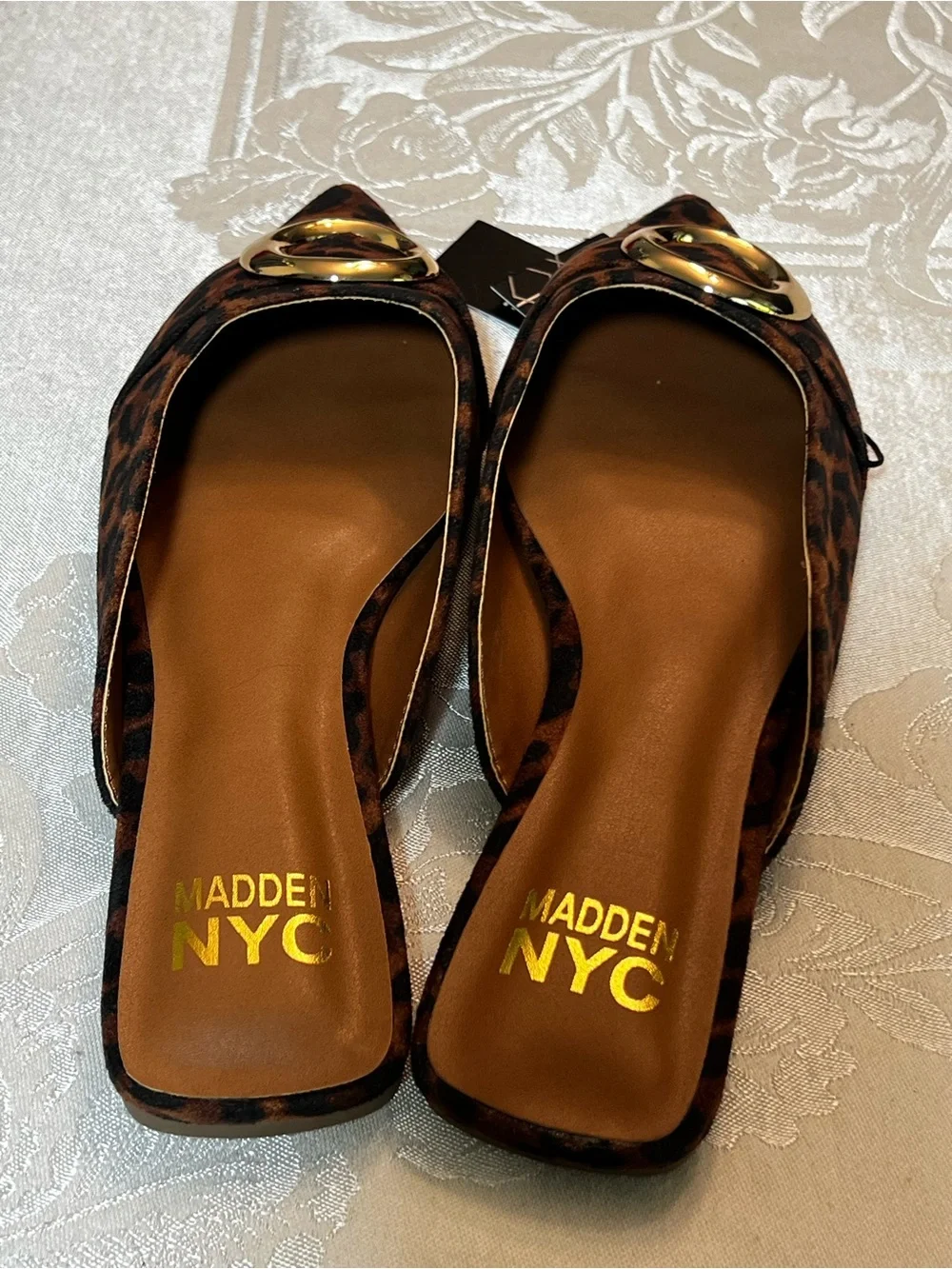 Leopard Print Size 8 & 10 Women's Pointed Mules with Gold Ring - Picture 6 of 15